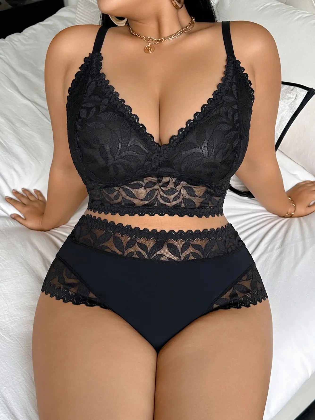 Curve Devotion Lace Set