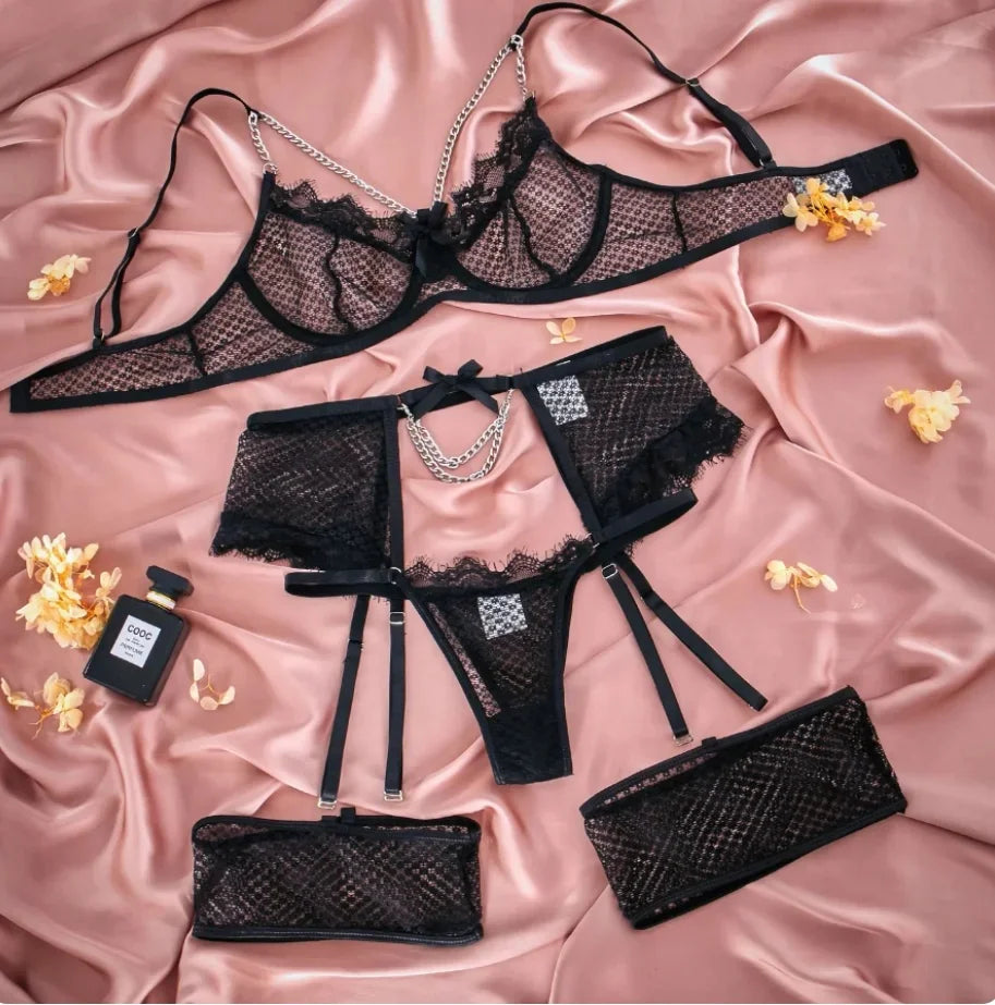 Savage Elegance Harness Set