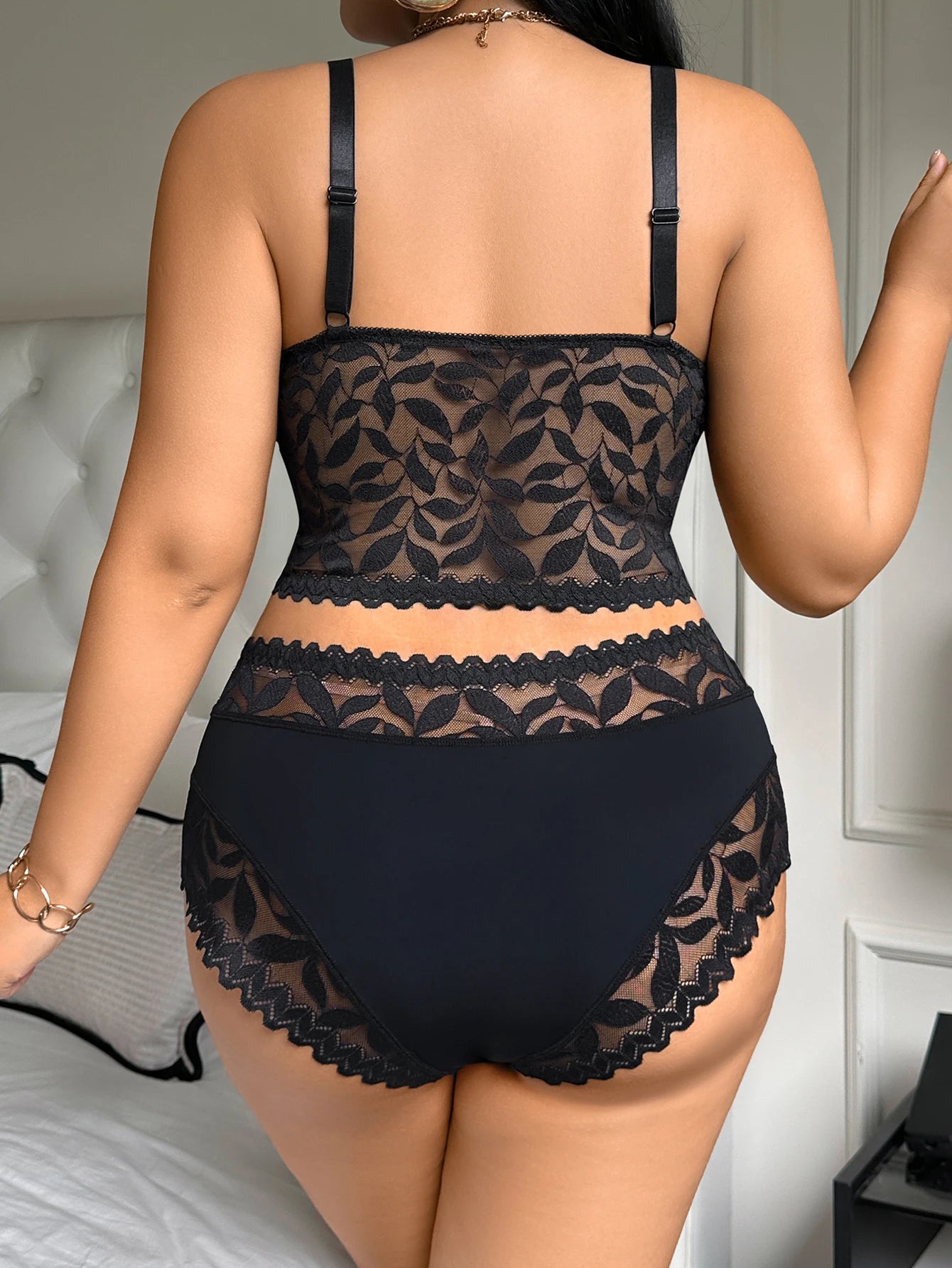 Curve Devotion Lace Set