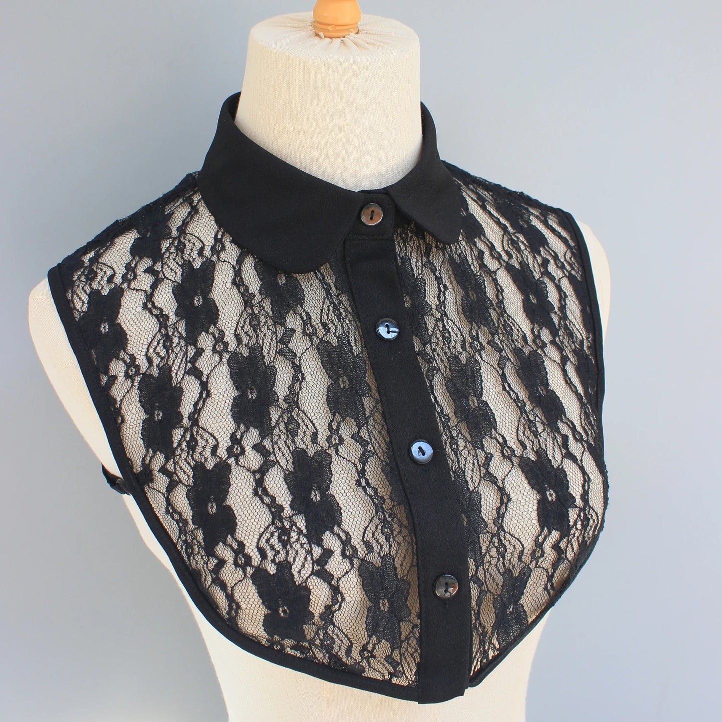 Ivory Whisper Lace Collar